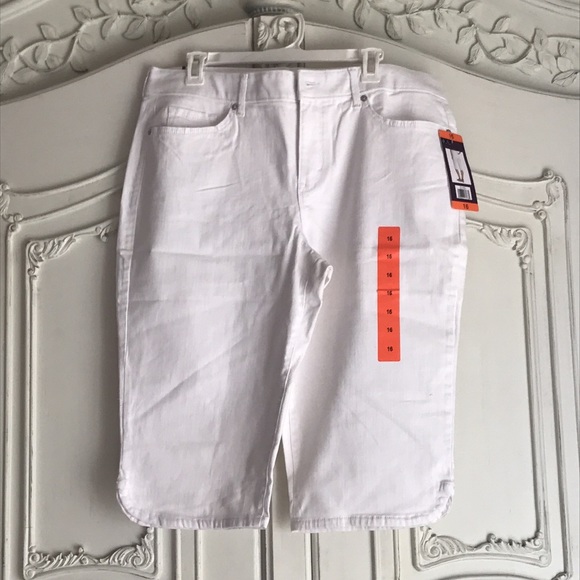 $10 flash sale (24 hr) NWT White Hidden stretch skimmer shorts mid rise size 16 - Picture 5 of 7